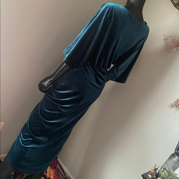 Baltic Born Deep Rich & Bold Emerald Dress - Picture 6 of 9